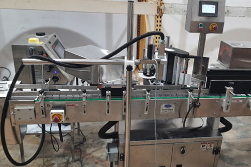 Automatic labelling machines